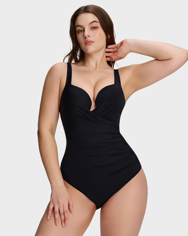 Maillot de bain une pièce à armatures plongeantes avec effet gainant